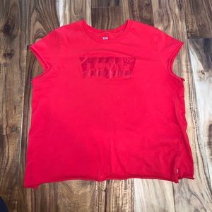 🔥 2 for $20! Levi’s Crop Top!